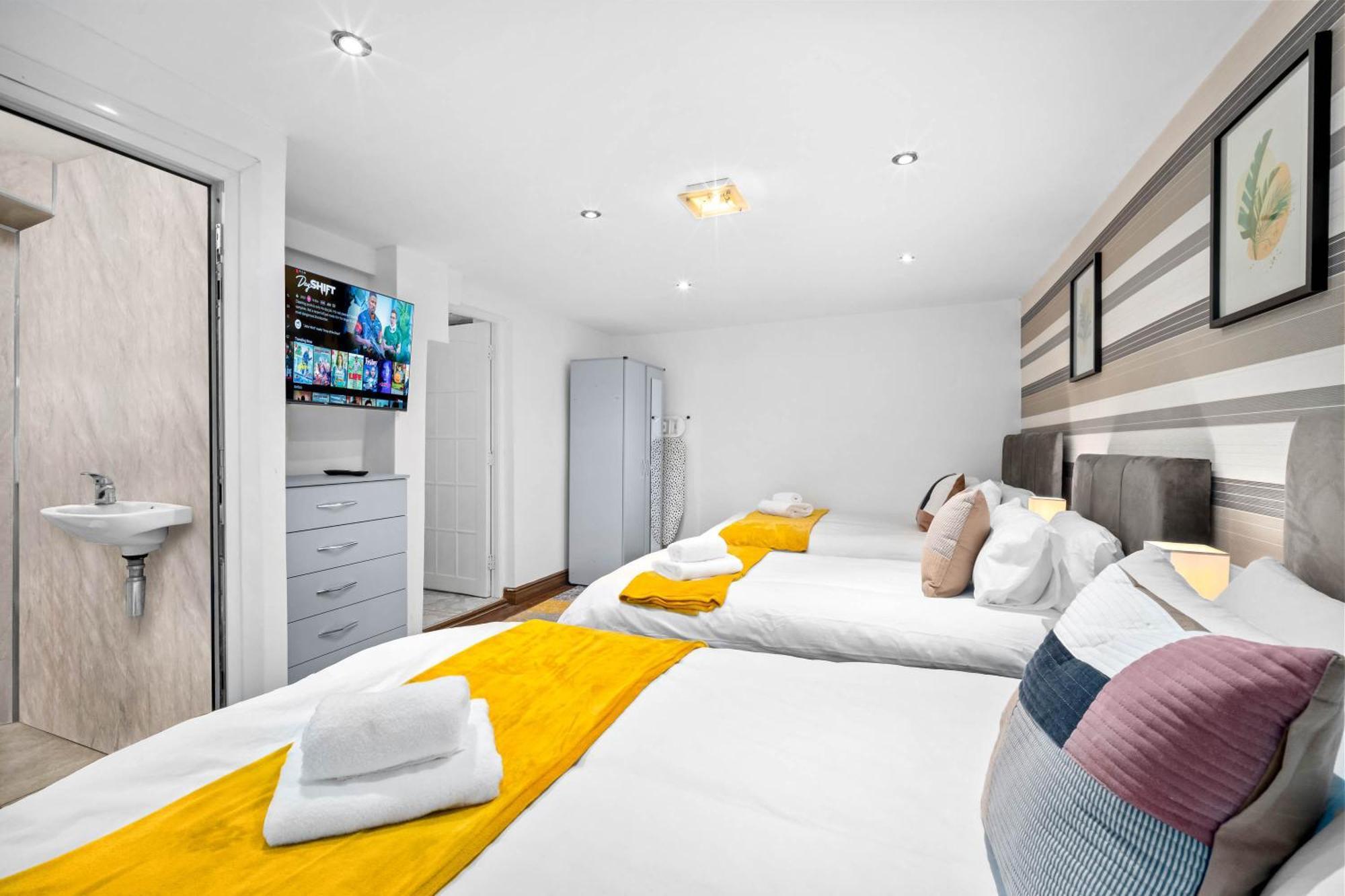 Modern 18 Guest Large Home In Solihull - Near Nec, Jlr, Hs2 And Bhx Birmingham Exterior photo